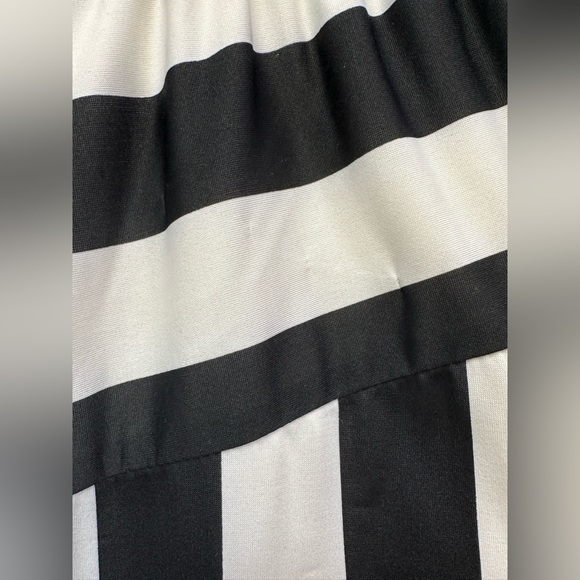 Jessica Black & White Striped Dress Size 4 💥2/$15 or 3/$20💥 - Picture 12 of 12